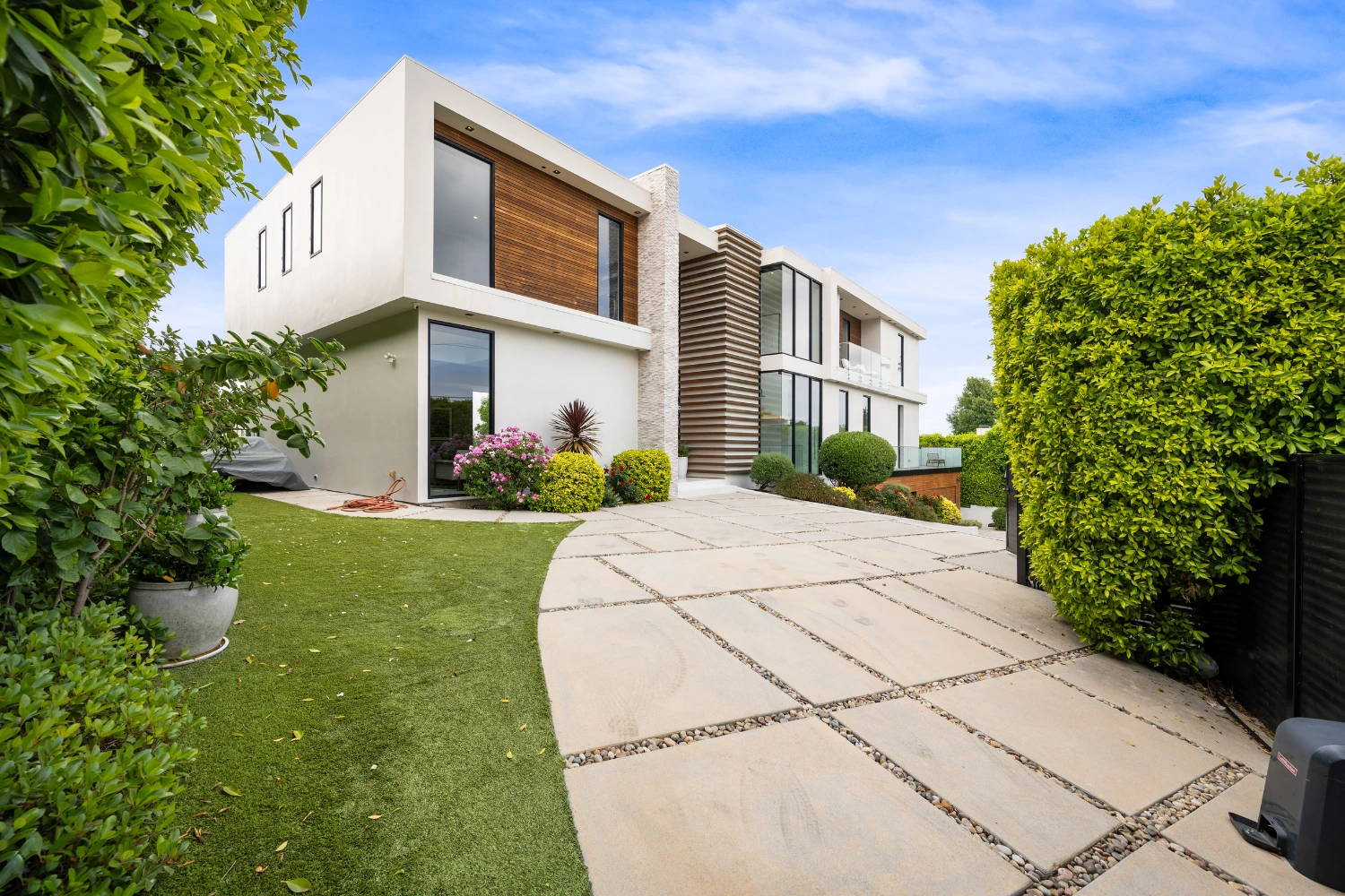 design and build modern custom homes