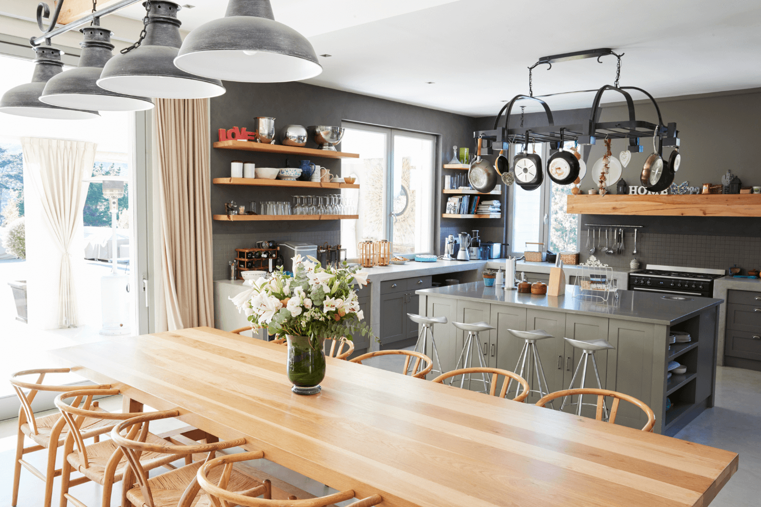 build kitchen dining area with kitchen bump out addition