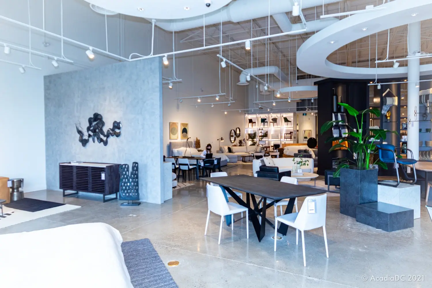 franchise retail construction services